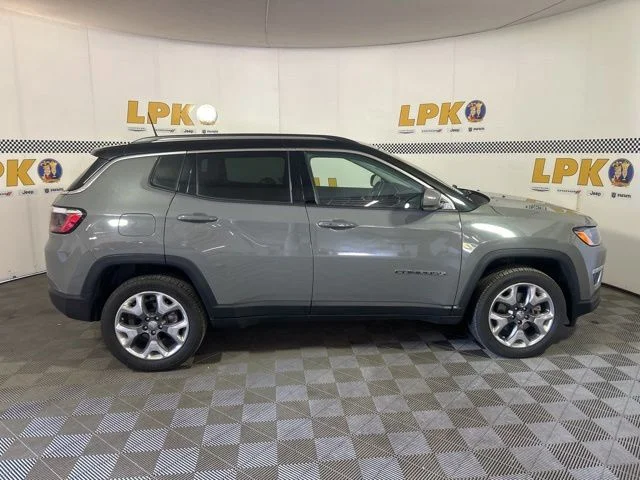 Used 2021 Sting-Gray Clearcoat Jeep Limited image 2