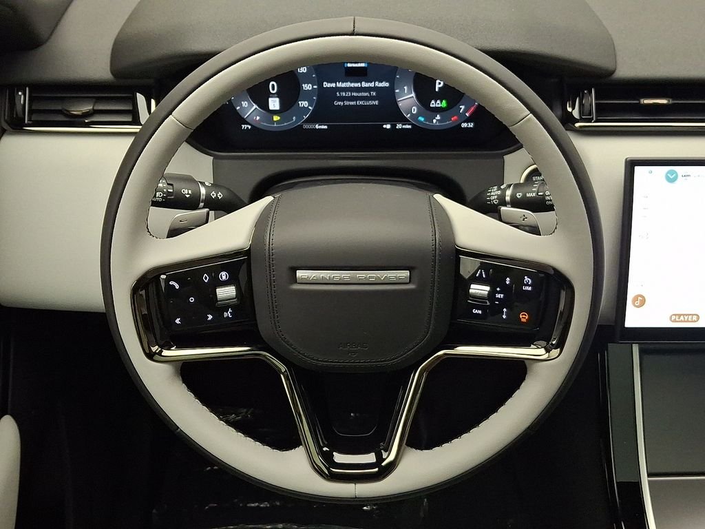 New 2026 Santorini Black Metallic Land Rover S image 17
