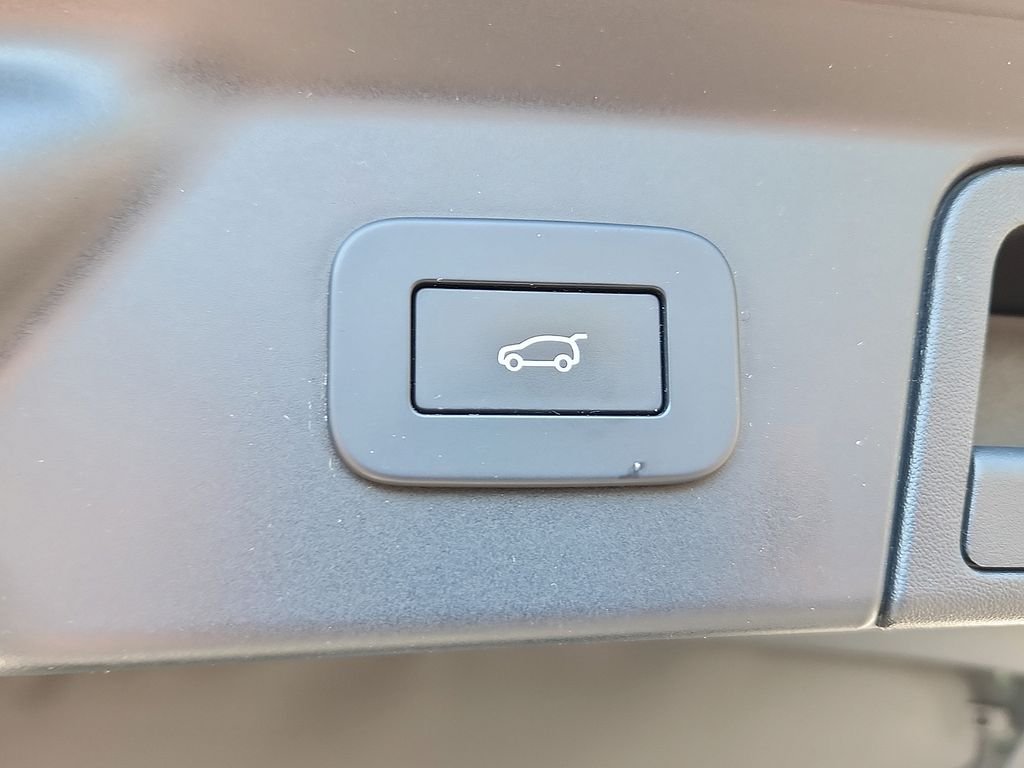 Certified Used 2023 Byron Blue Metallic Land Rover R-Dynamic S MHEV image 30