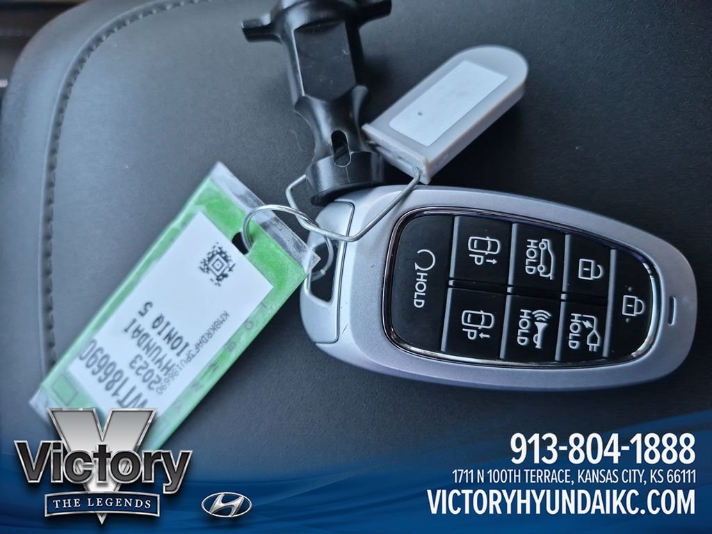 Used 2023 Green Hyundai Limited image 30