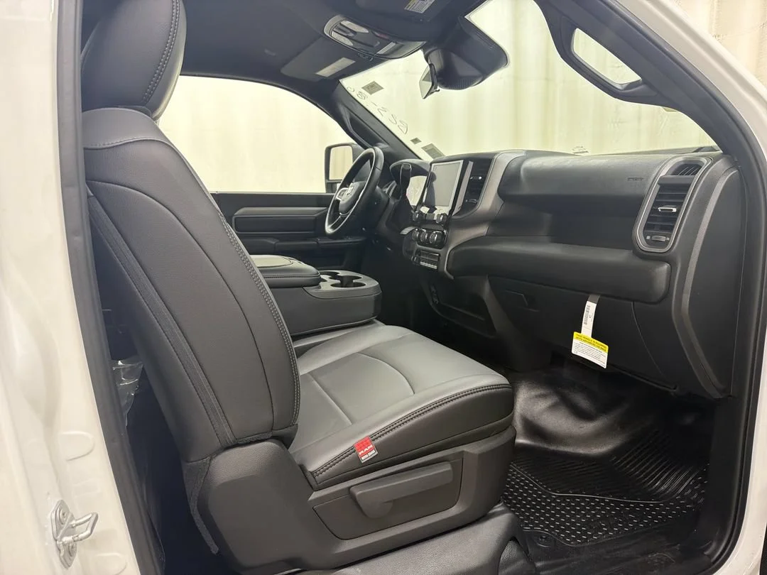 New 2026 Bright White Clearcoat RAM Tradesman image 14