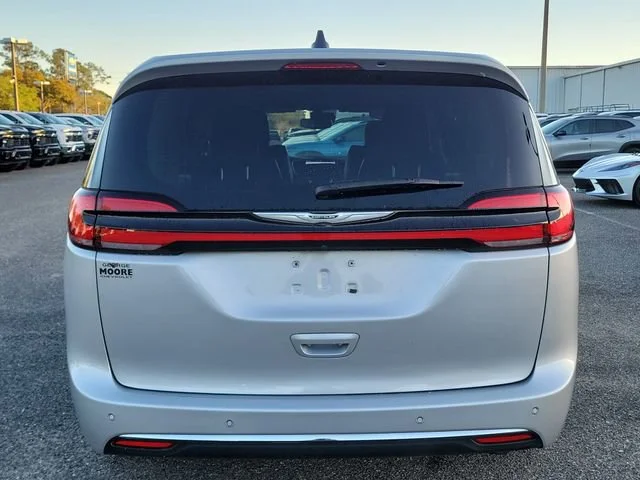 2024 Chrysler Pacifica Touring L - Photo 7