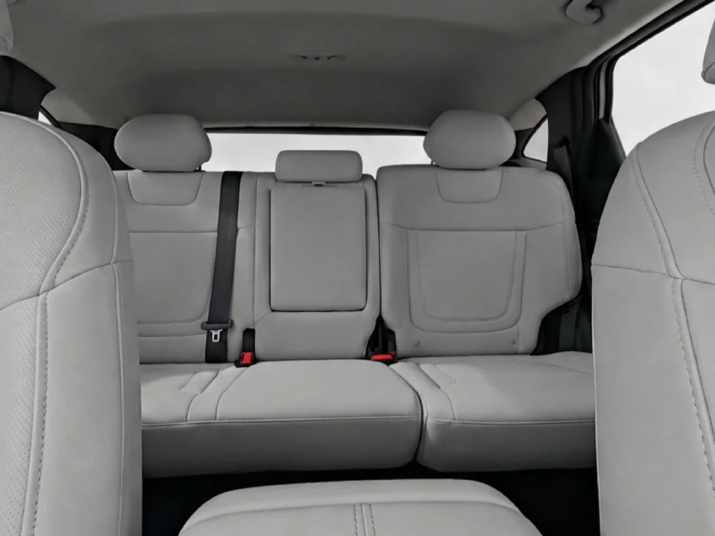 Used 2024 White Hyundai SEL image 17