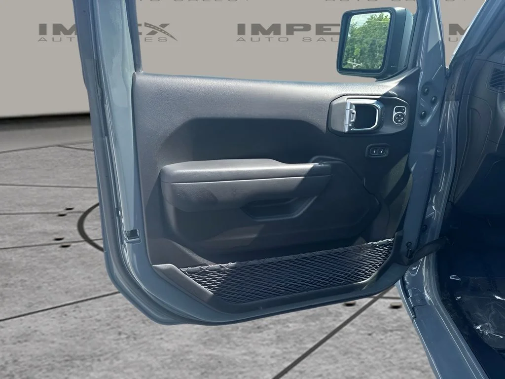 Used 2025 Gray Jeep Sport S image 21