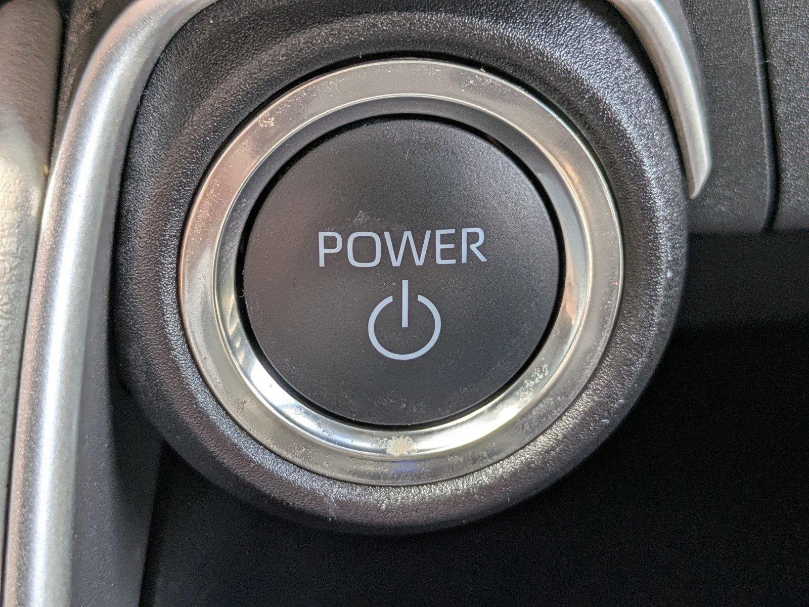 Certified Used 2025 Wind Chill Pearl Toyota Hybrid XLE image 27