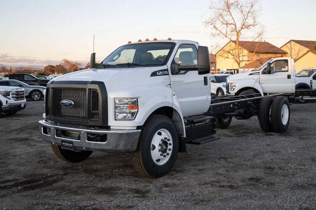 New 2025 White Ford Base image 3