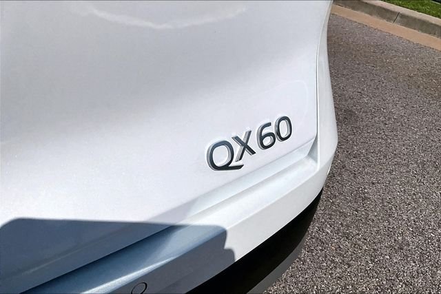 New 2027 RADIANT WHITE INFINITI LUXE image 8