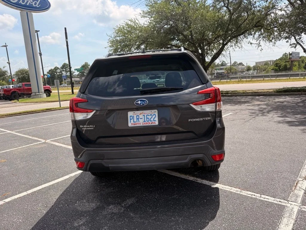 Used 2019 Gray Subaru Premium image 3