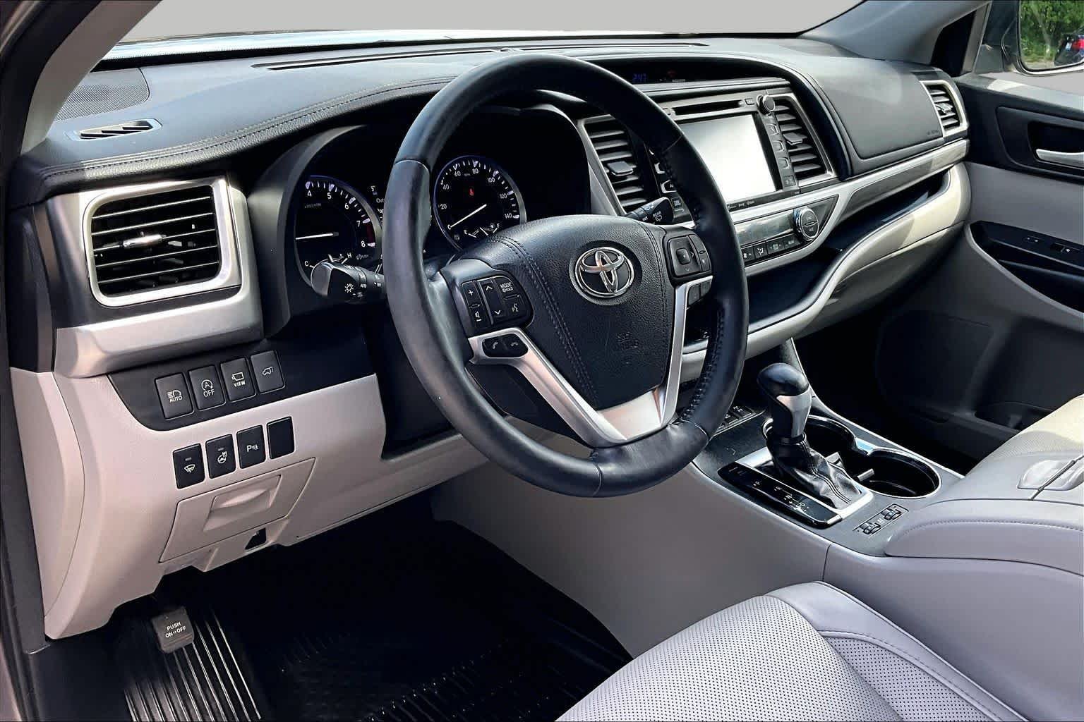 Used 2017 Predawn Gray Mica Toyota Limited Platinum image 16