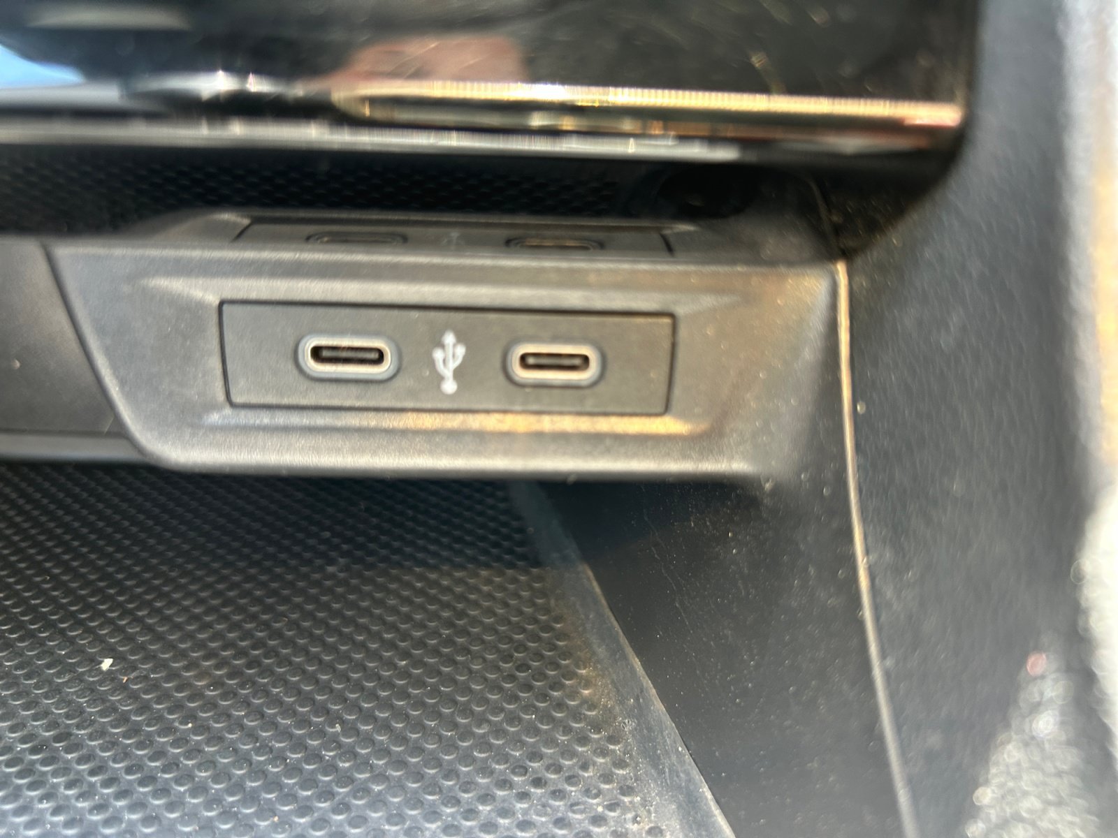 Used 2020 Platinum Gray Metallic Volkswagen R-Line image 19