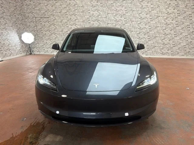 Used 2025 Stealth Gray Tesla  image 2