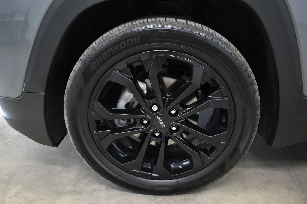 Used 2021 Satin Steel Metallic GMC SLE image 38