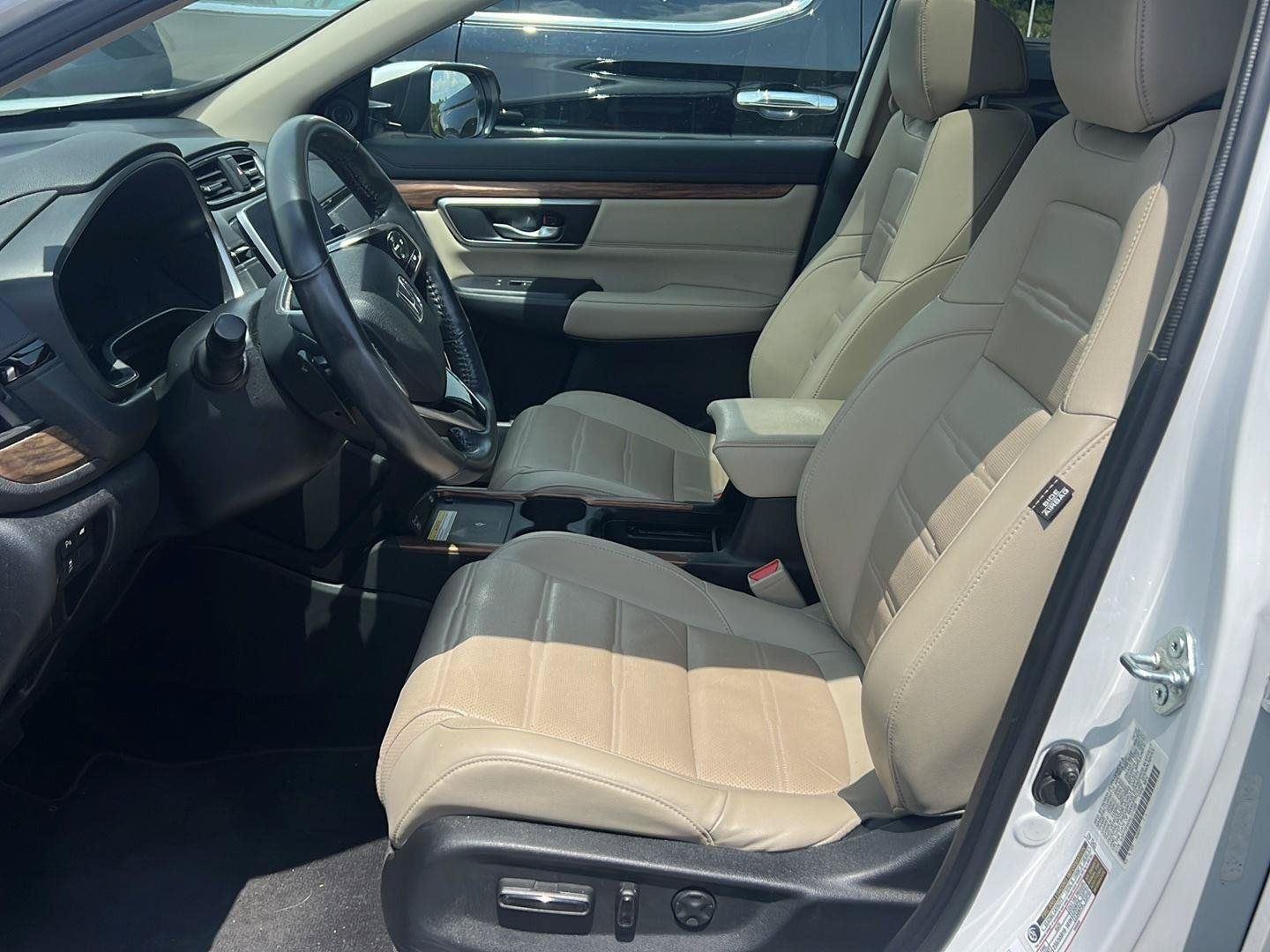 Used 2022 Platinum White Pearl Honda Touring image 8