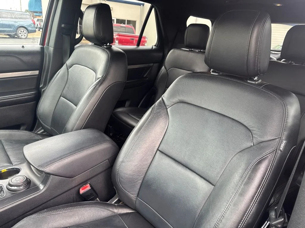 Used 2018 Red Ford XLT image 12