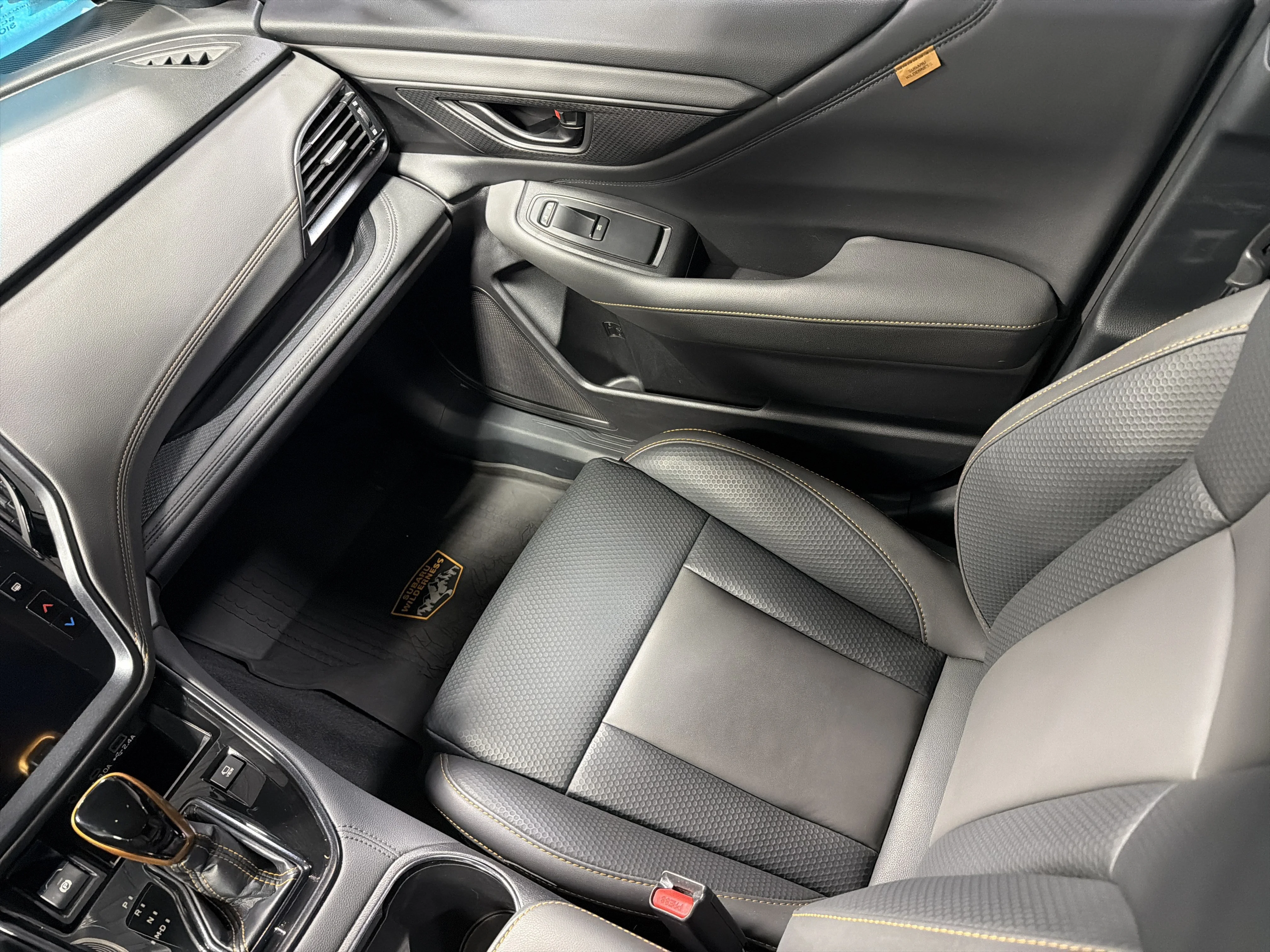 Used 2023 Crystal White Pearl Subaru Wilderness image 11