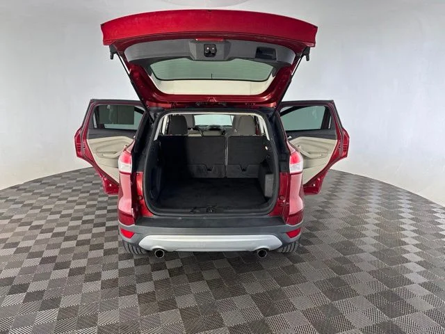 Used 2013 Red Ford SE image 15