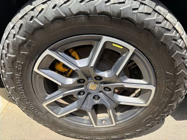 Used 2022  Rivian Adventure image 11