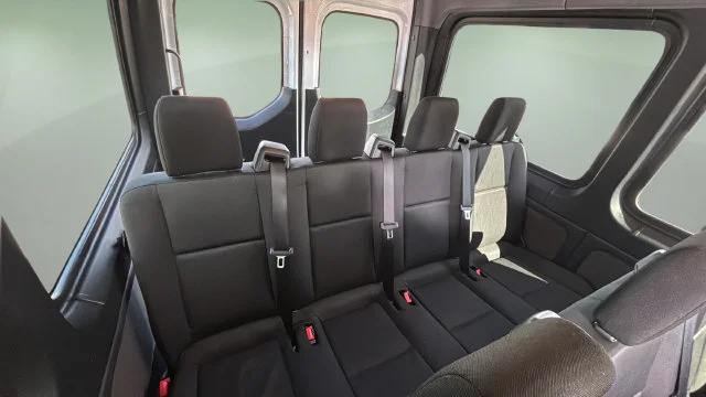 Used 2025  Mercedes-Benz NA image 48