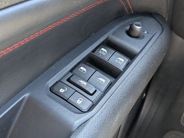 Used 2025 Silver Jeep Trailhawk image 22