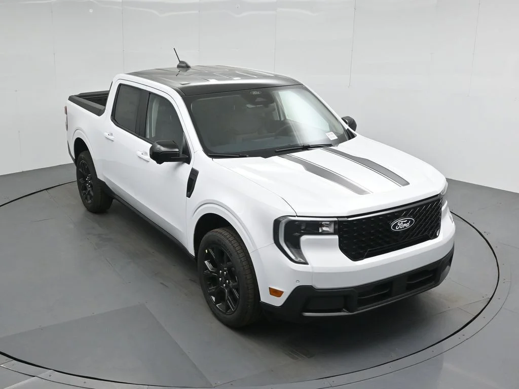 New 2026 Oxford White Ford Lariat image 38