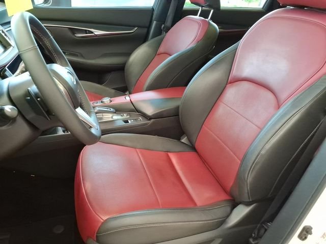 Used 2023 White INFINITI SPORT image 18