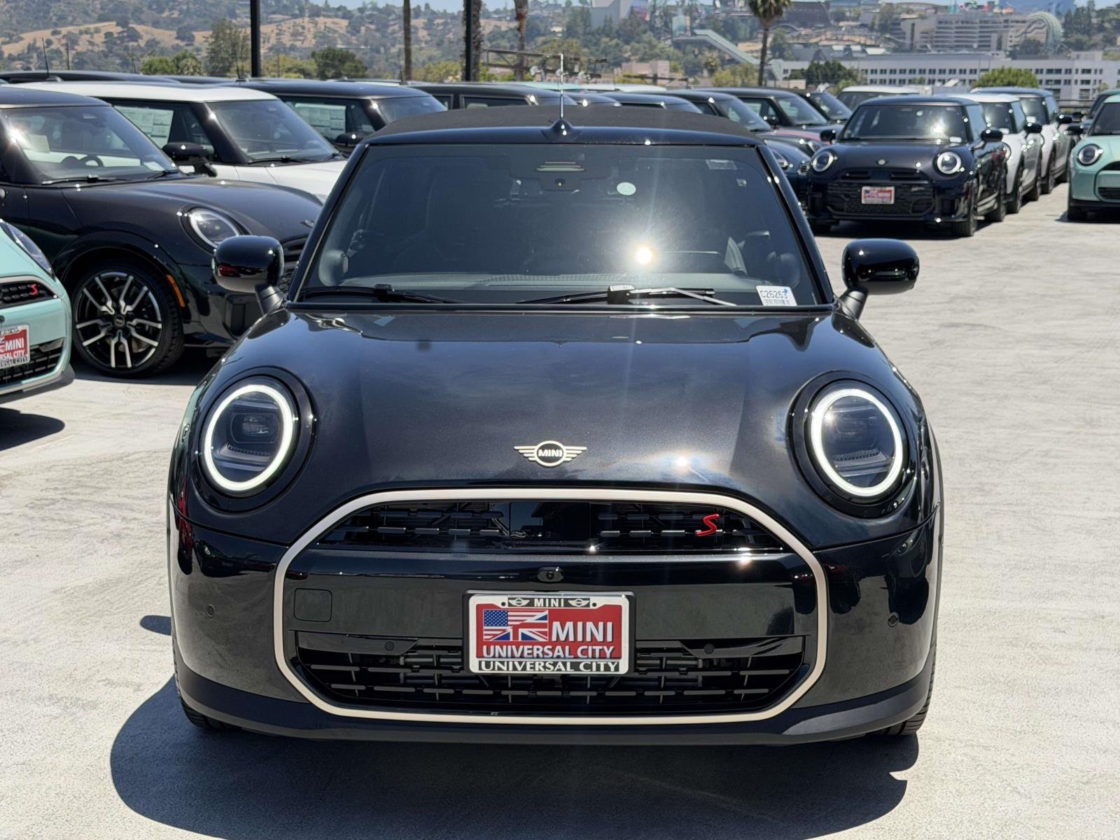 New 2026 0C4R Midnight Black II Metallic MINI Iconic image 2