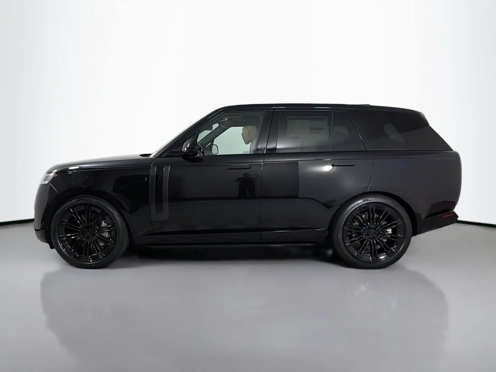 New 2026 Santorini Black Land Rover SE image 8