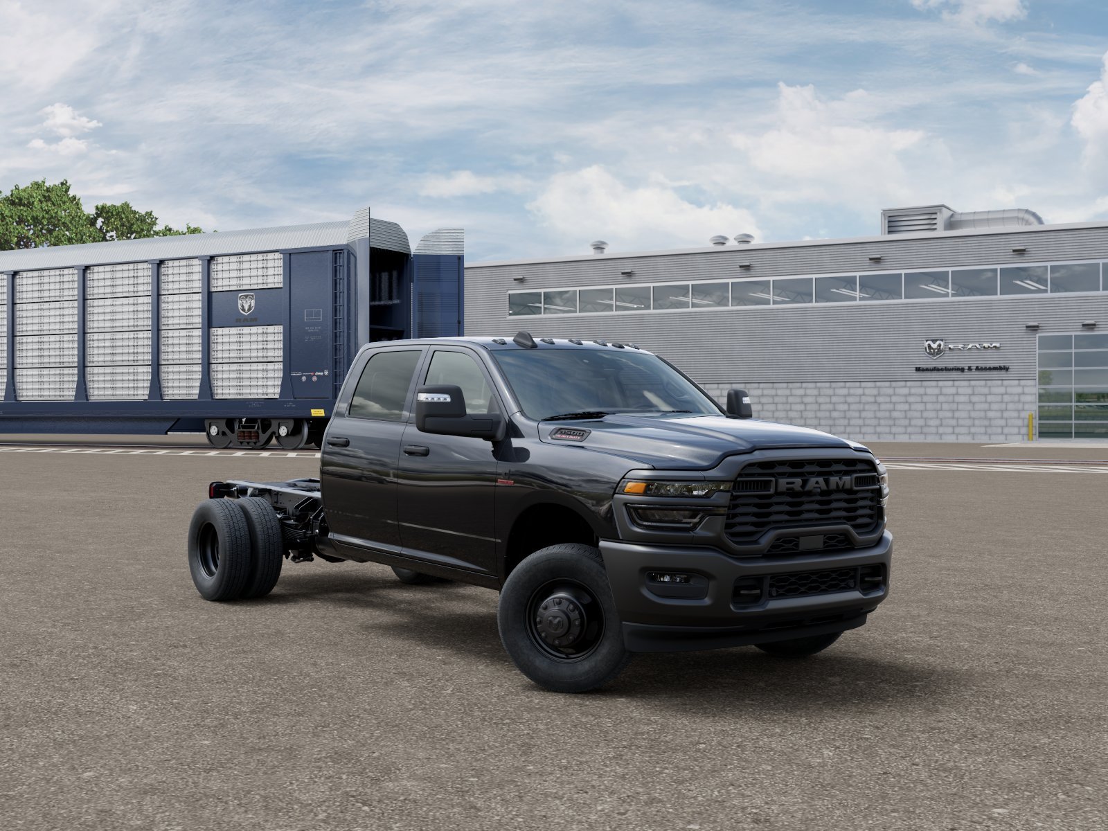 New 2026 Diamond Black Crystal Pearl-Coat Exterior Paint RAM TRADESMAN image 3