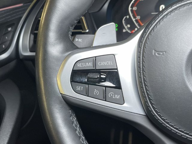 Used 2022 Black BMW xDrive30i image 39
