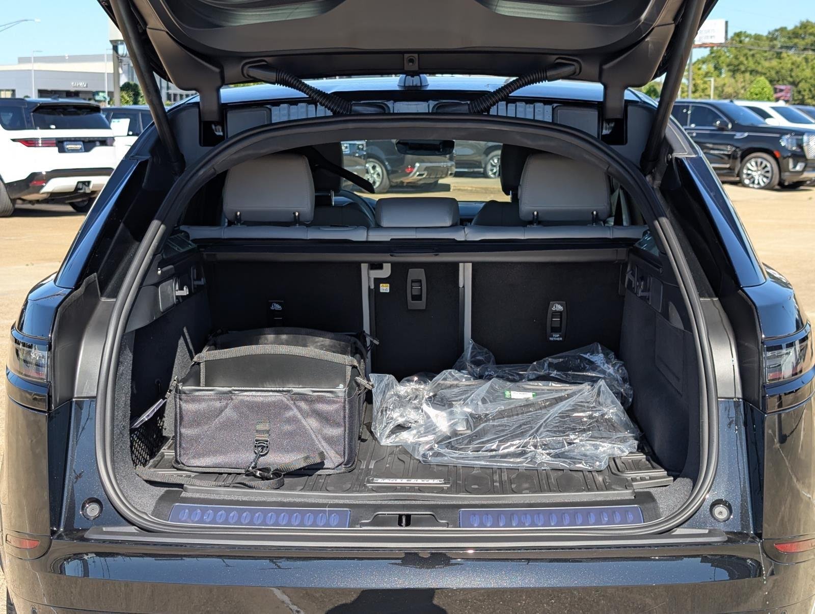 2026 Land Rover Range Rover Velar Dynamic SE - Photo 10