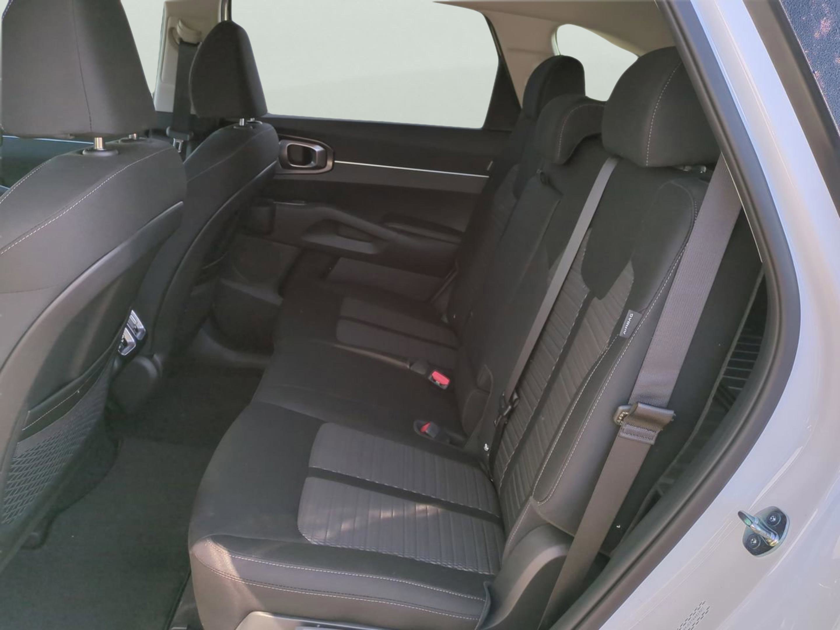 New 2026 Glacial White Pearl Kia LX image 29