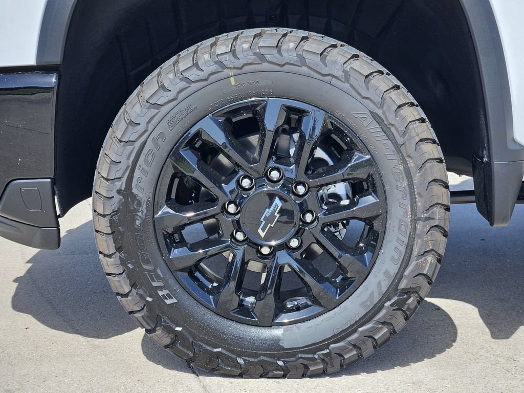 New 2026 Summit White Chevrolet LT image 14