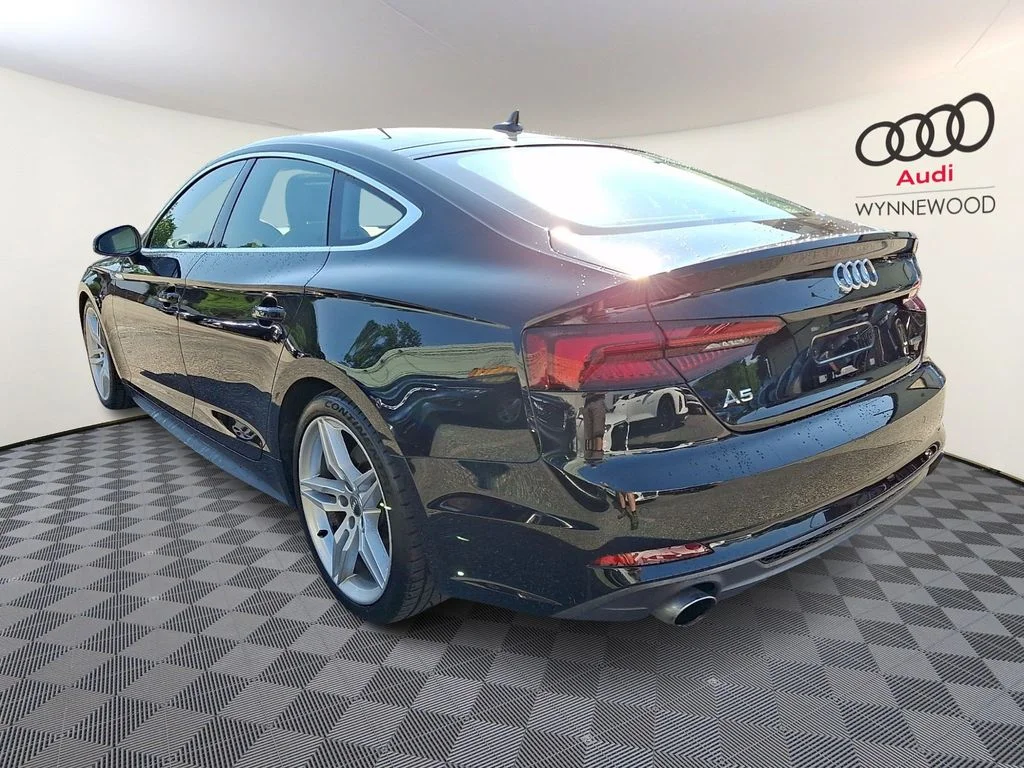 Used 2019 Black Audi Premium Plus image 4