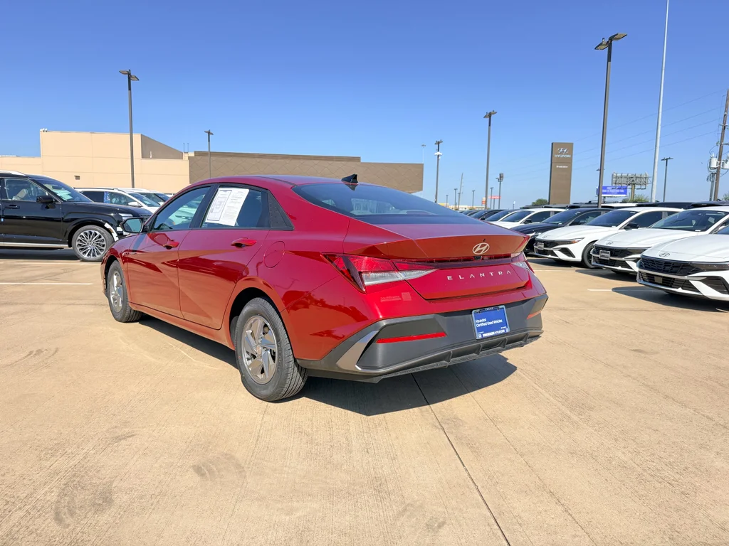 Used 2024 Ultimate Red Hyundai SE image 9