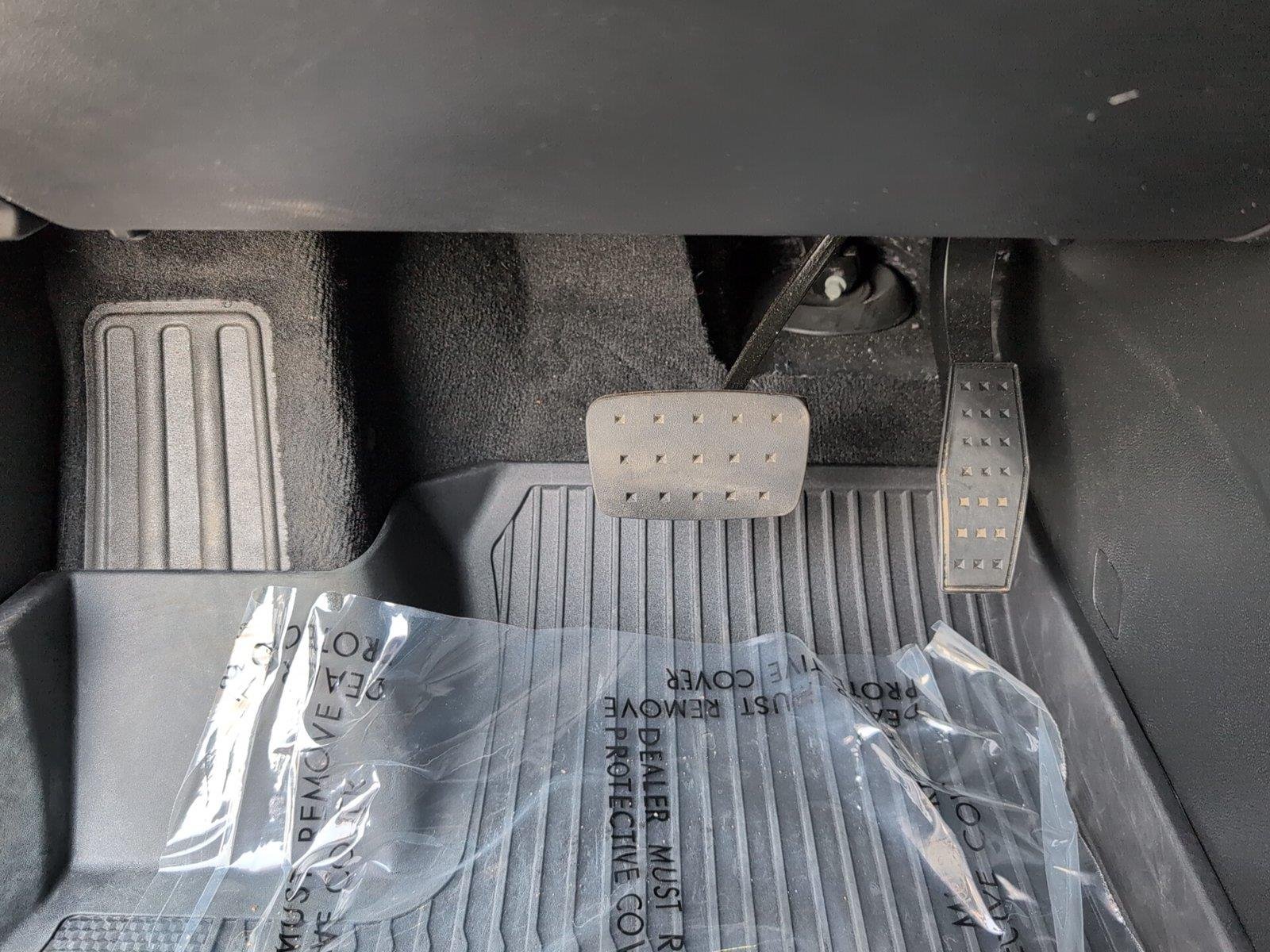 Used 2026 Polar White Tricoat Chevrolet RS image 29