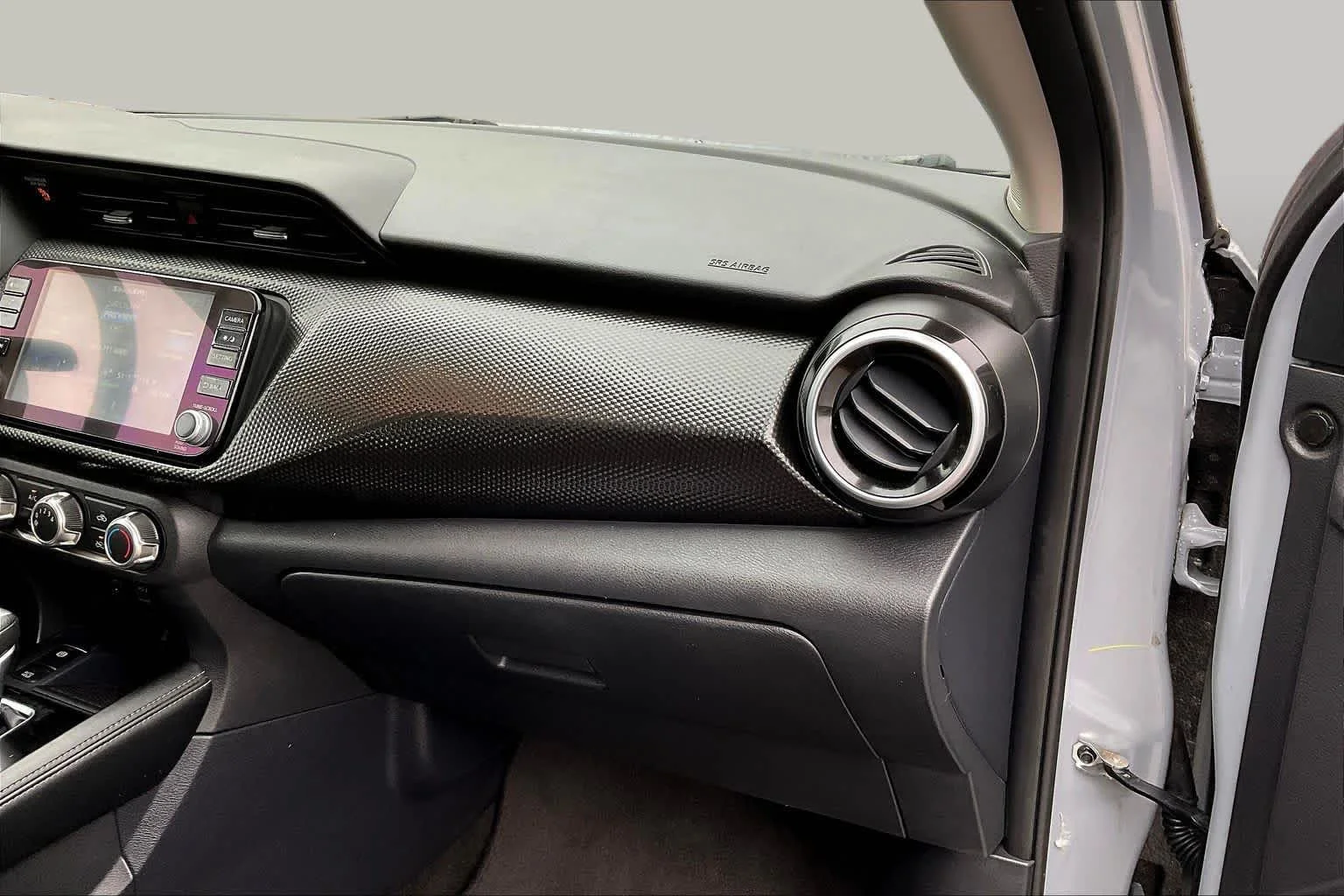 Used 2024 Boulder Gray Pearl Nissan SV image 18