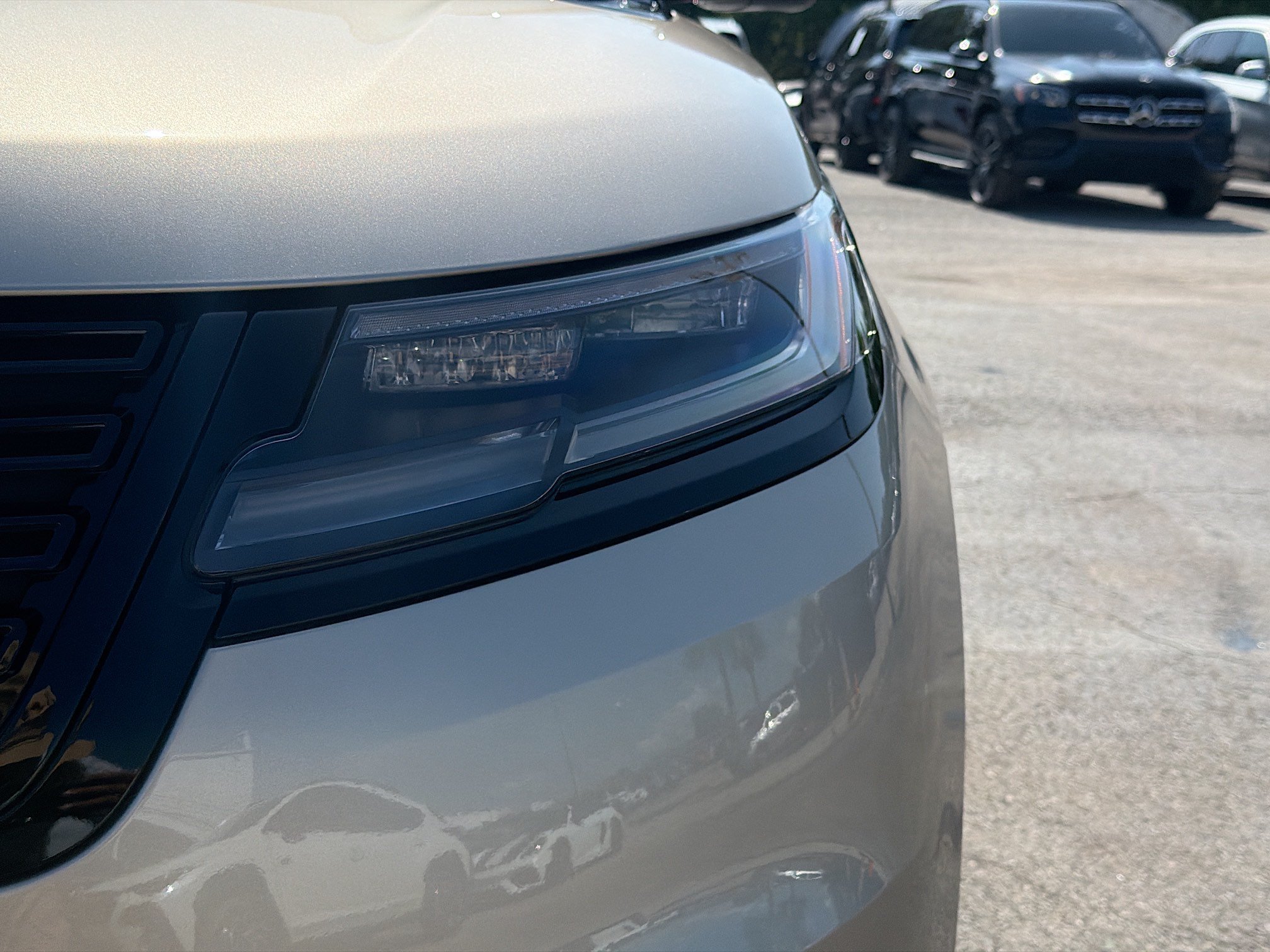 New 2026 Batumi Gold Land Rover Belgravia Edition image 9
