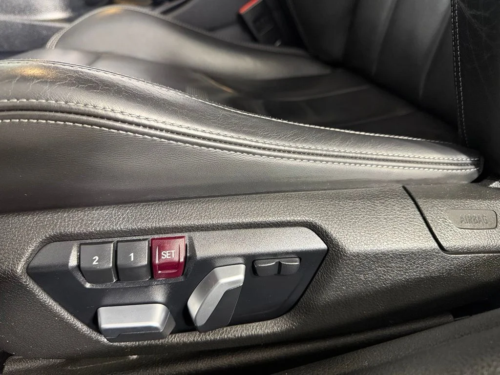 Used 2020 Black BMW Base image 21