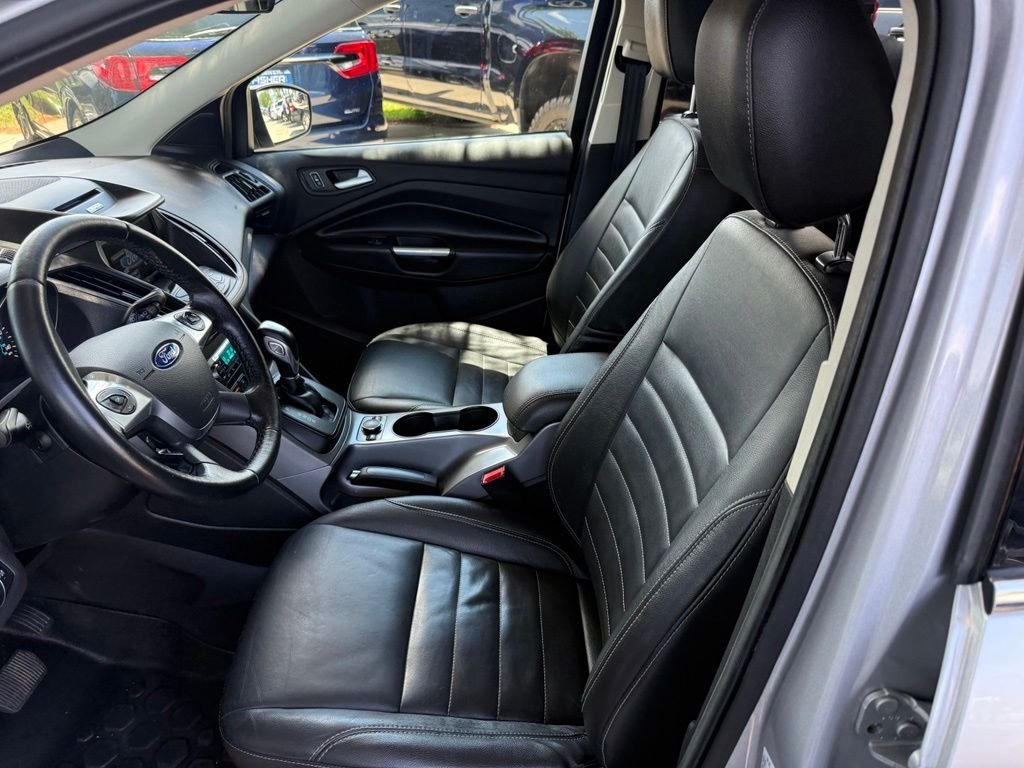 Used 2015 Ingot Silver Ford SE image 12