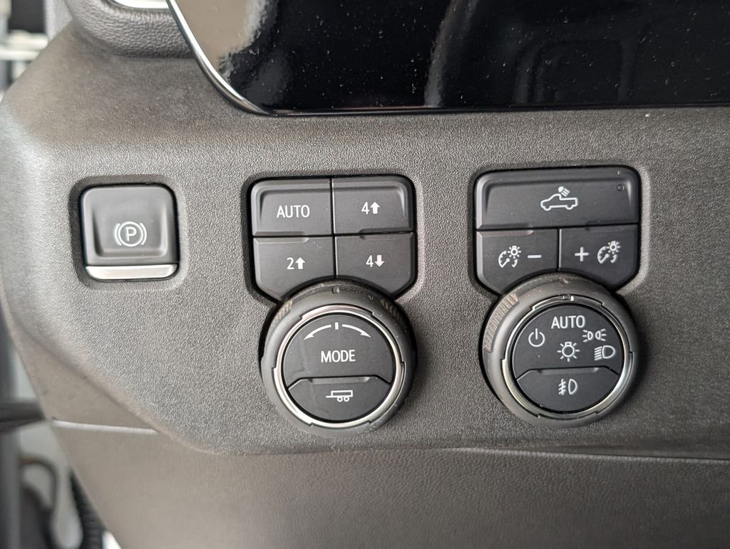 Used 2023 Summit White Chevrolet RST image 13