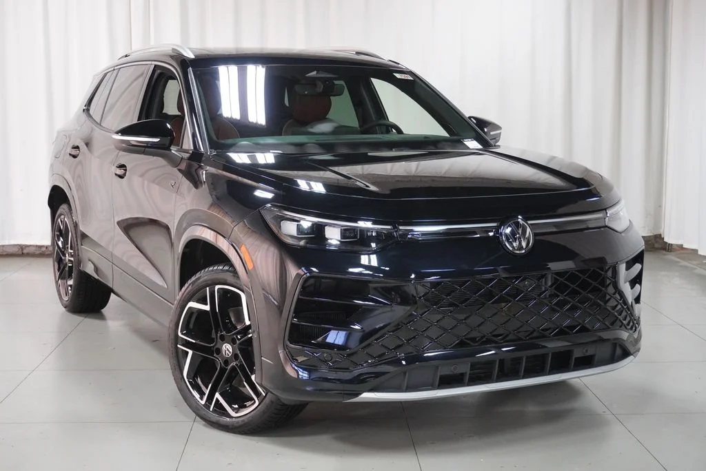 New 2026  Volkswagen 2.0T SEL R-Line Turbo image 4