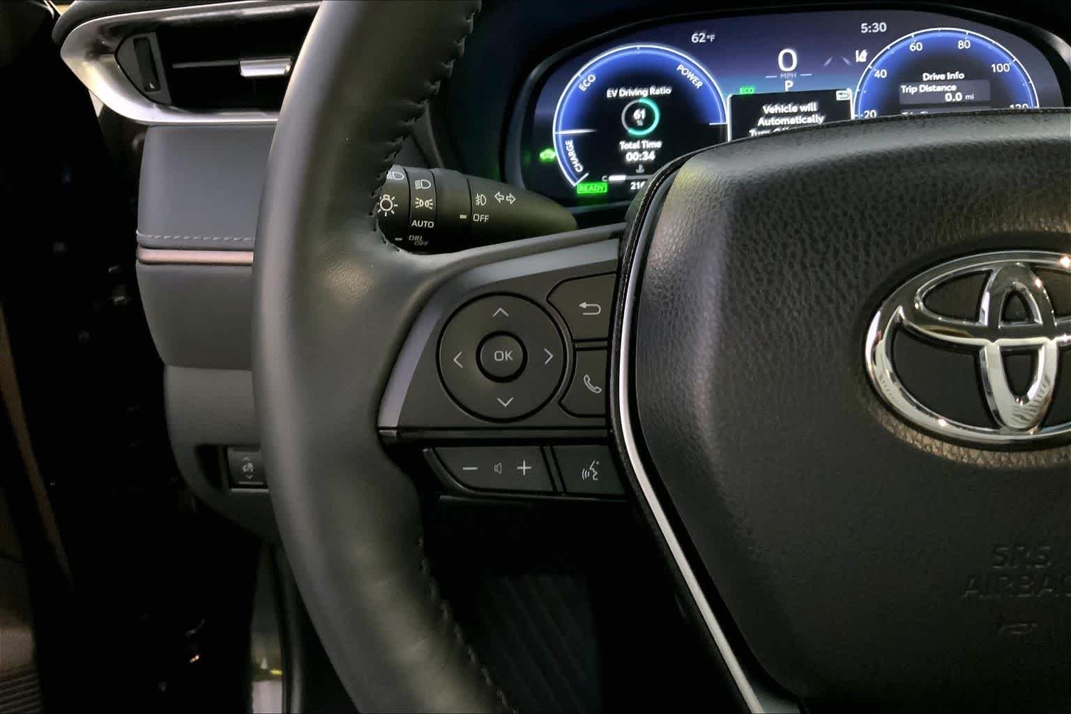Used 2024 Titanium Glow Toyota LE image 21
