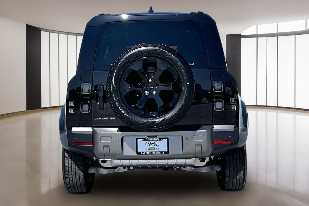 New 2026 SANTORINI BLACK Land Rover S image 4