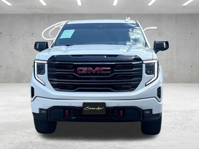 Used 2025 White GMC AT4 image 19
