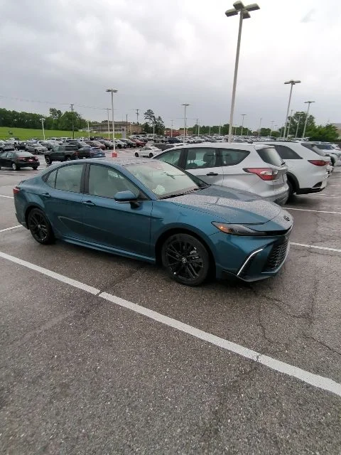 Used 2026  Toyota SE image 7