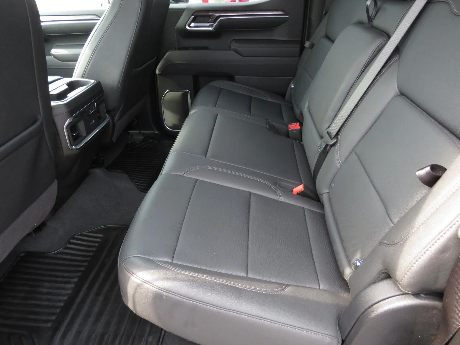 Used 2025 Black Chevrolet LTZ image 26