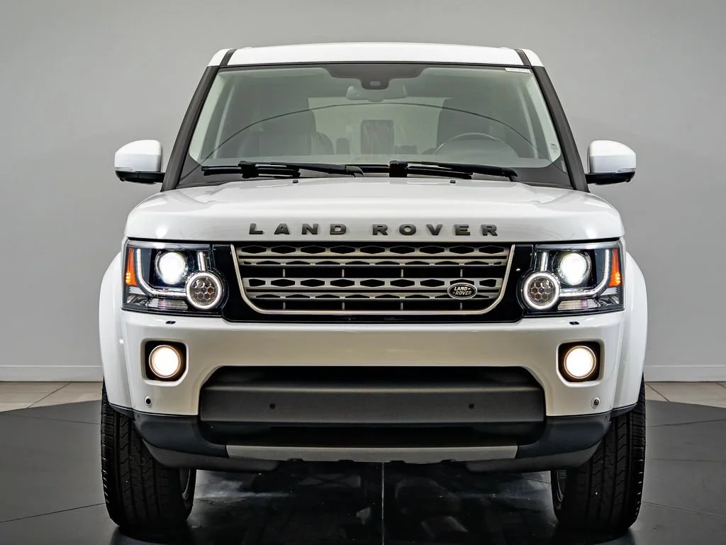 Used 2016 White Land Rover HSE image 2