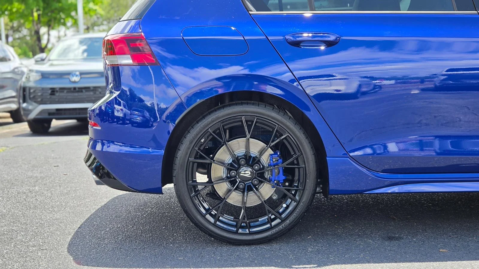 New 2026 Lapiz Blue Metallic Volkswagen  image 16