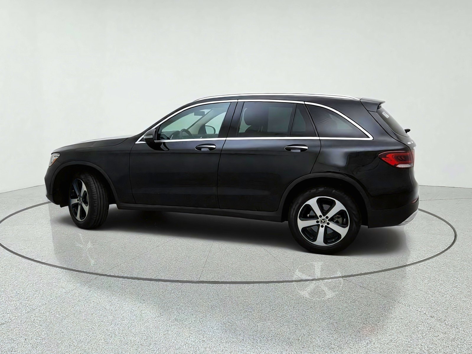 Used 2020 Black Mercedes-Benz GLC 300 image 13