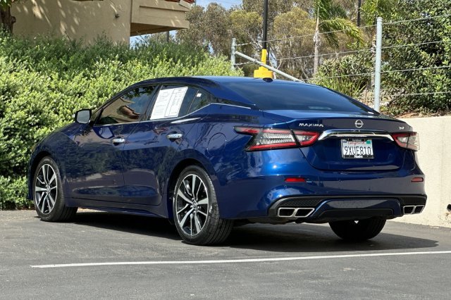 Used 2023 Blue Nissan SV image 3